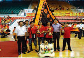 ���之龙龙狮武术团